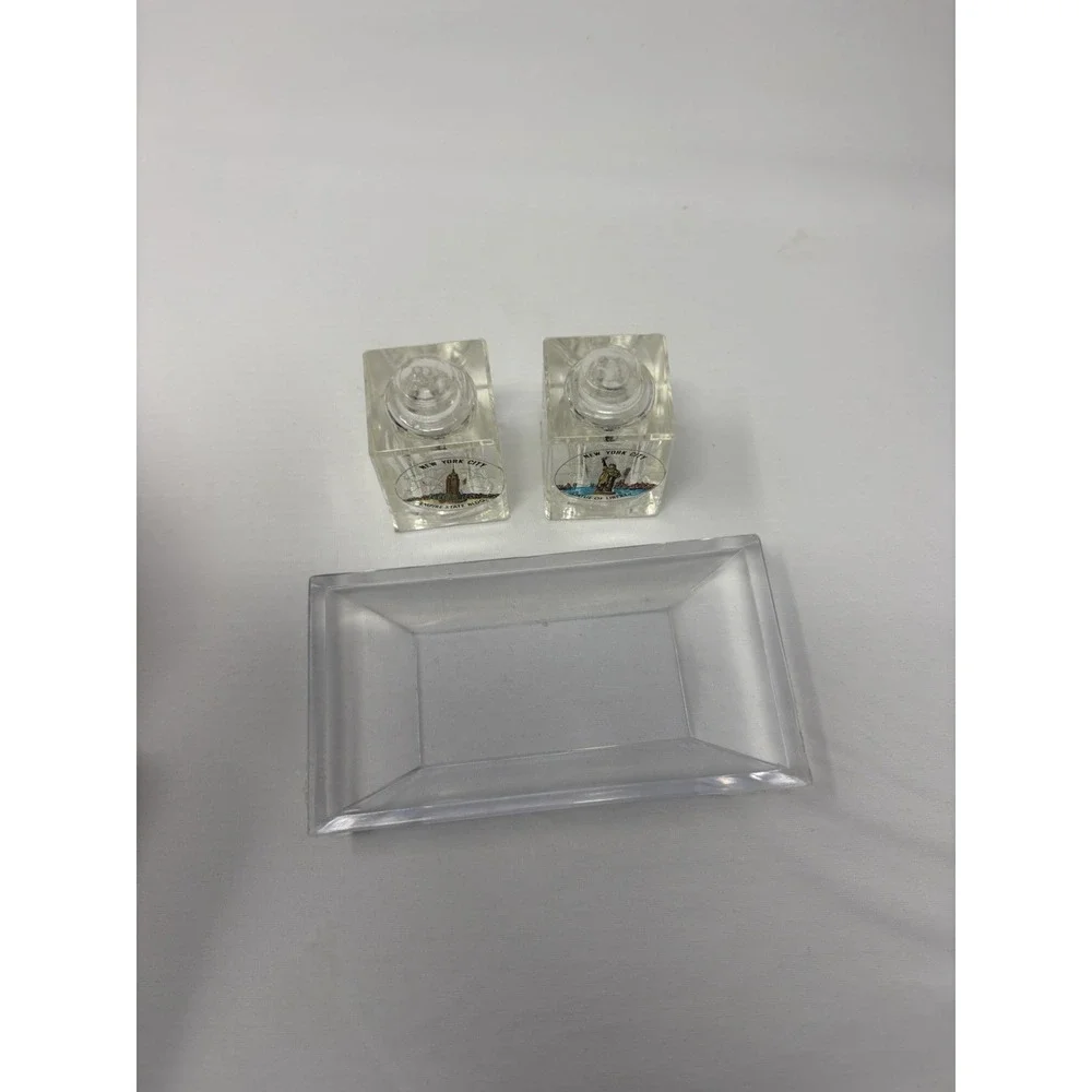 Vintage New York City Clear Plastic Salt & Pepper Shaker W/ Tray Empire Liberty